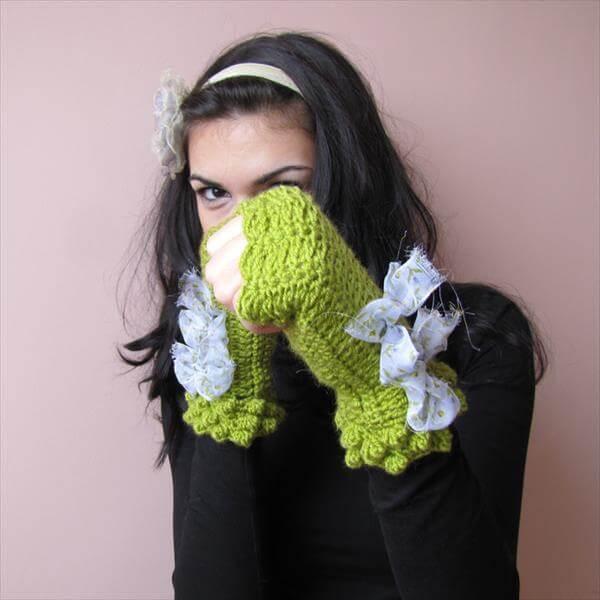 chic crochet fingerless gloves