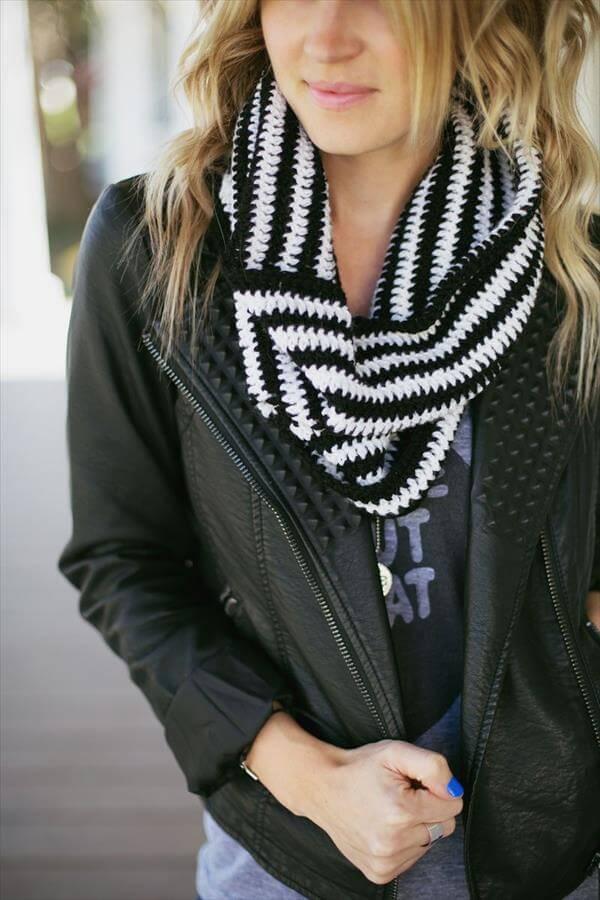 black and white crochet cowl pattern