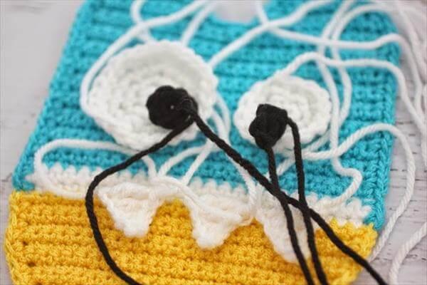 crocheting the monster baby bib